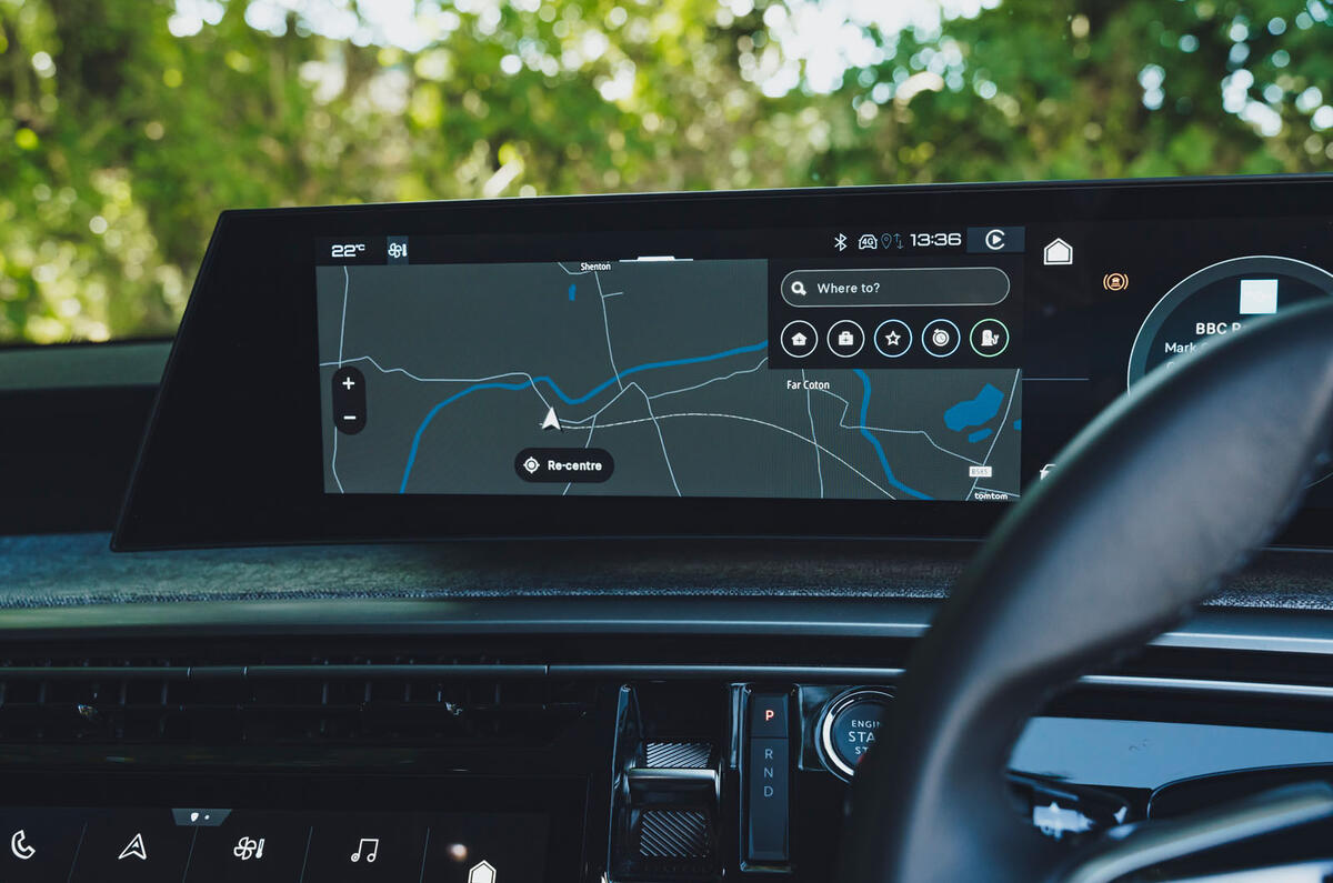 Peugeot E 3008 review 2024 14 infotainment